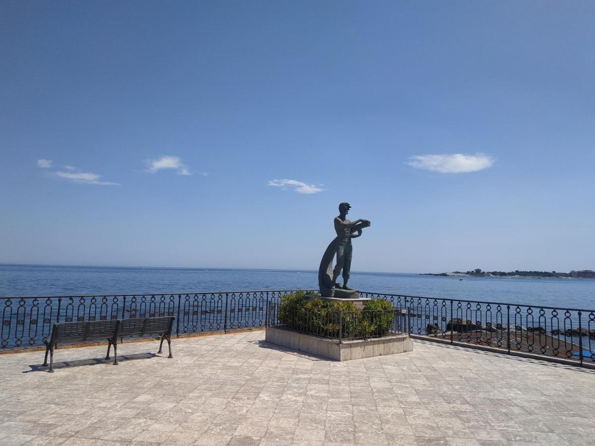 Casa In Borgo Marinaro Apartment Giardini Naxos Bagian luar foto